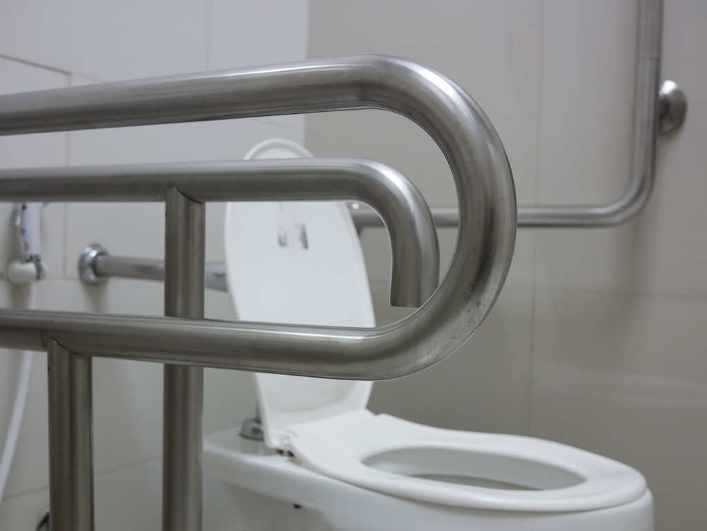 How to Make Your Bathroom Safe and Accessible