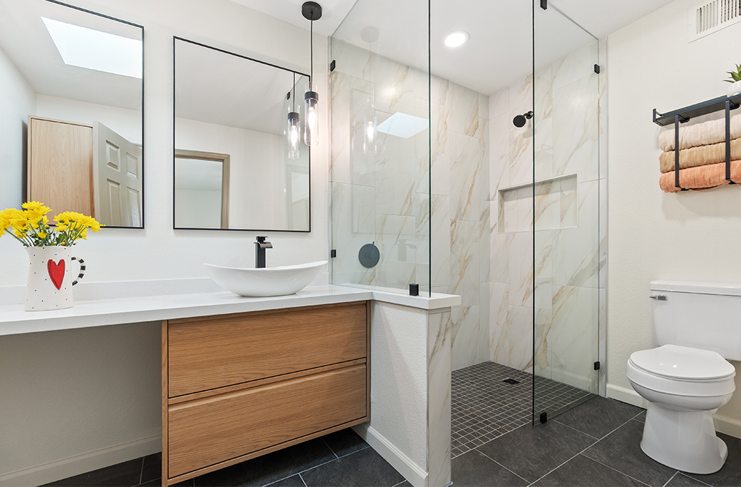 Safe Bathrooms for Seniors in Rhode Island: Walk-In Tubs & Grab Bars