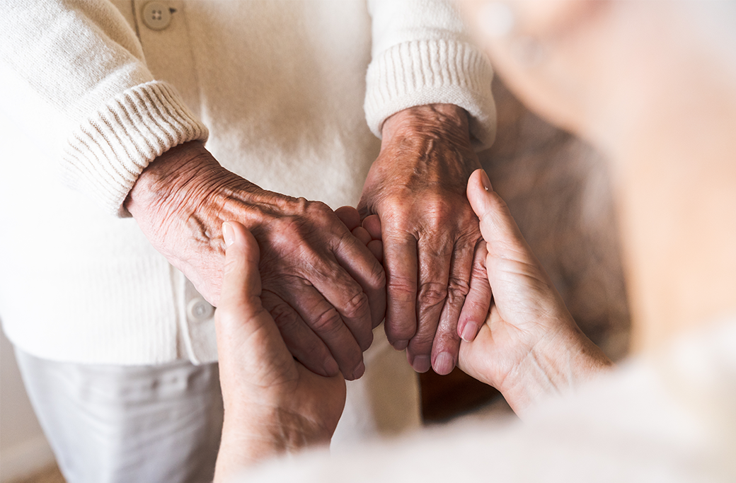 Aging in Place vs. Assisted Living: Costs, Benefits & What to Consider